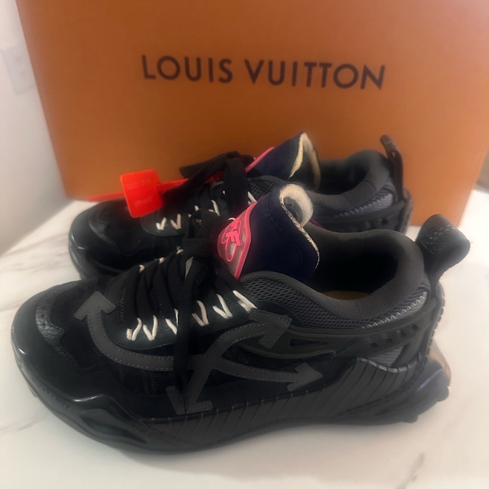 Off-White Black Sneakers w Pink Logo Detail
